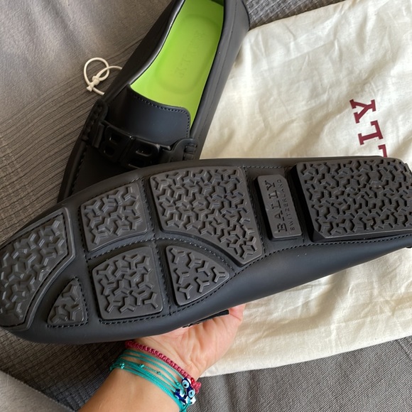 Bally Men’s Leather Moccasins | EU 43 | Timeless Elegance | Designer Loafers - Picture 3 of 4